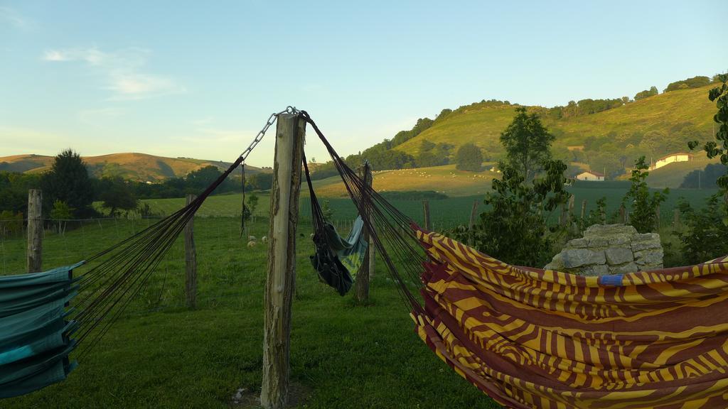 Saint-Esteben Les Fous Du Village المظهر الخارجي الصورة