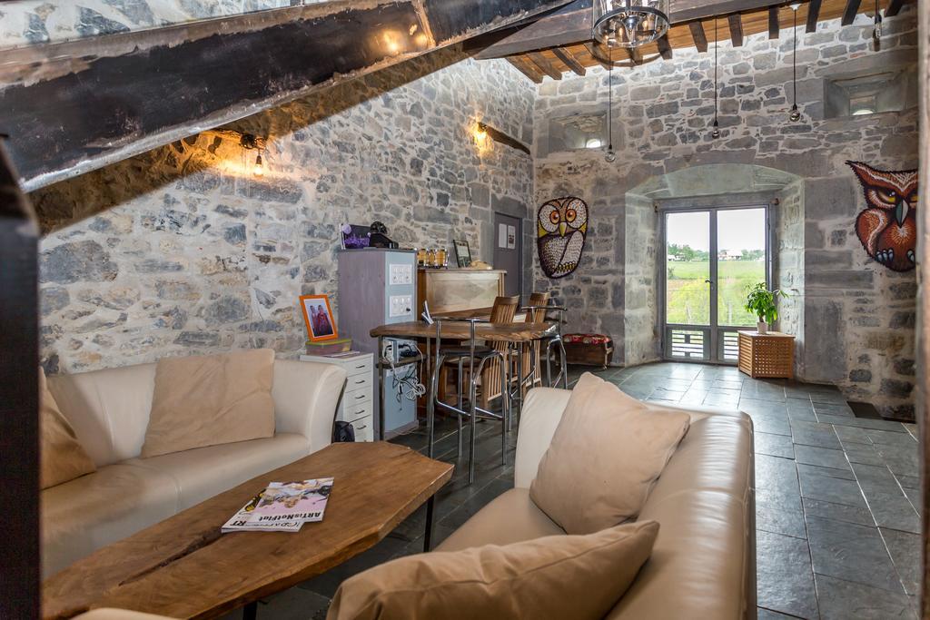 Saint-Esteben Les Fous Du Village المظهر الخارجي الصورة
